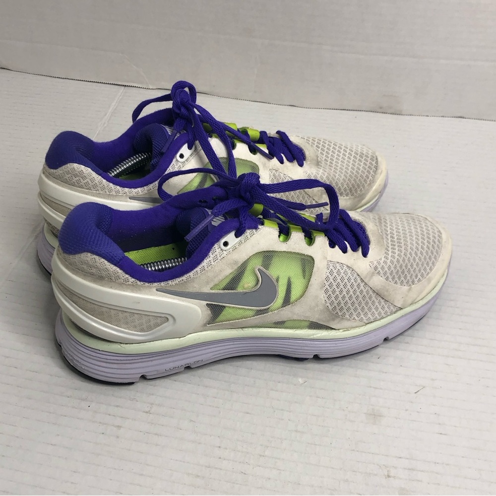 Nike Lunareclipse 2 Sneakers Womens Size 8.5 Shoes Ivory Purple Athletic Trainer